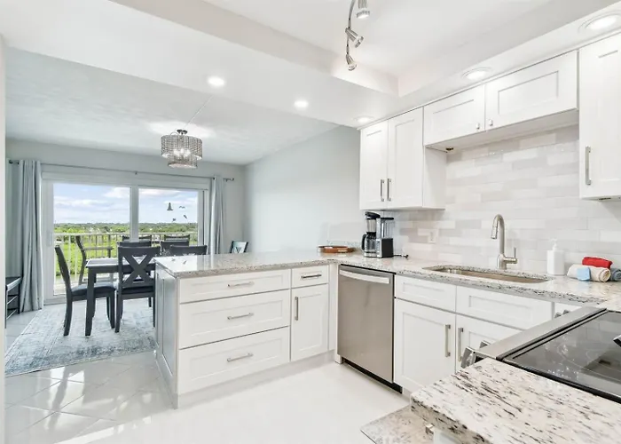 Appartement Penthouse Panoramic Waterview Resort-style Condo!
