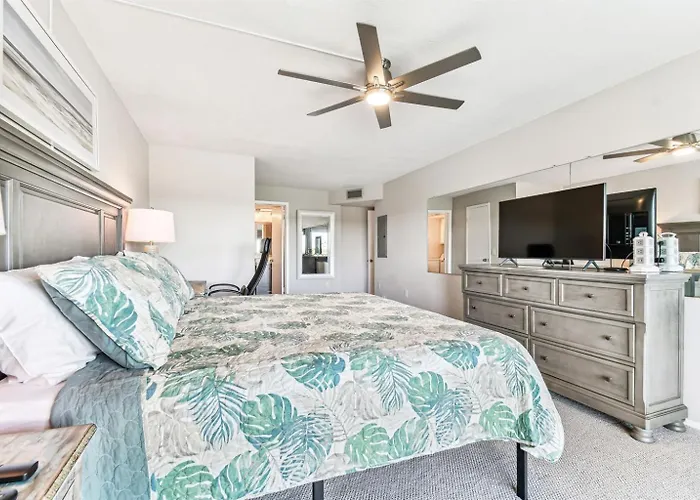 Penthouse Panoramic Waterview Resort-style Condo! Clearwater Beach