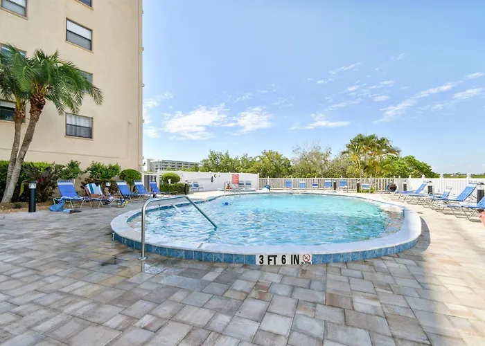 Penthouse Panoramic Waterview Resort-style Condo! Clearwater Beach