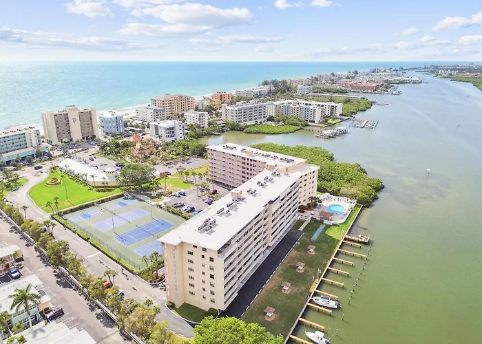 Appartement Penthouse Panoramic Waterview Resort-style Condo!
